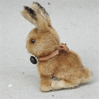 brunlig-plys-kanin-klokke-om-halsen-Steiff-krammedyr-gammelt-legetøj